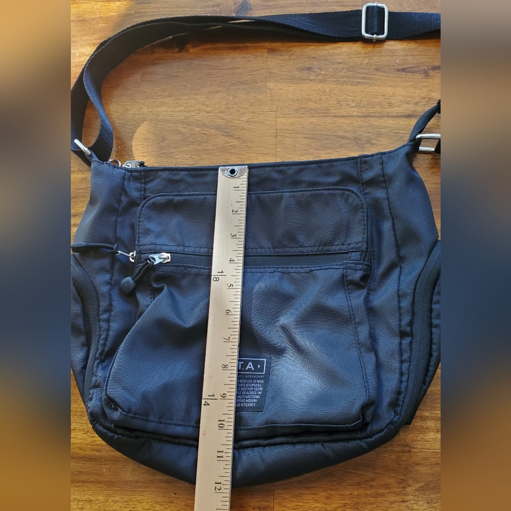 ETA Black Travel Bag - Crossbody - Unisex - Picture 9 of 15